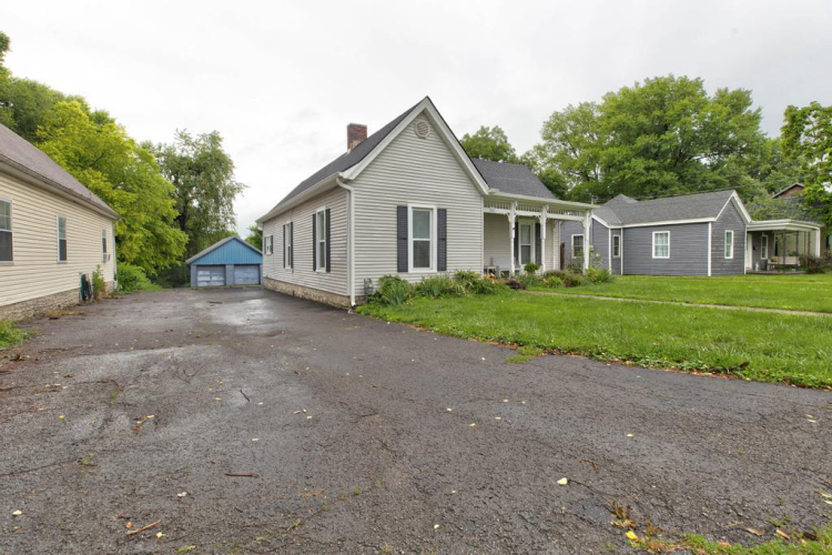 Listing Image 3