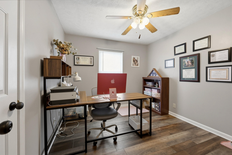 Listing Image 14