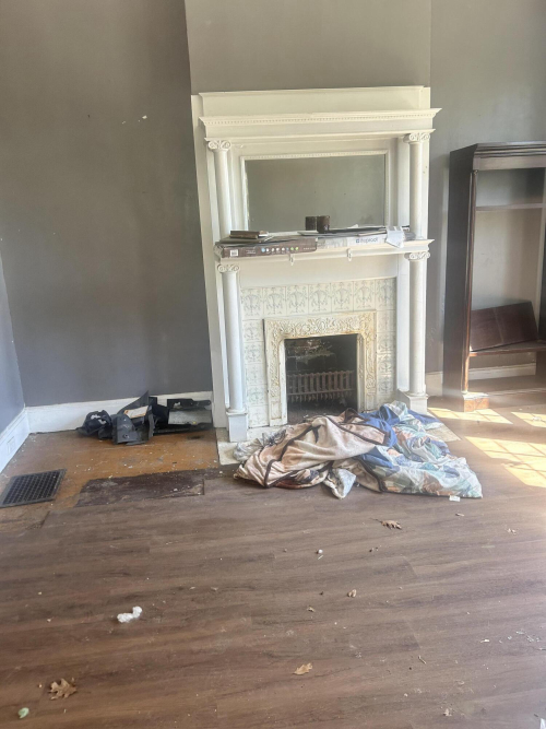 Listing Image 16