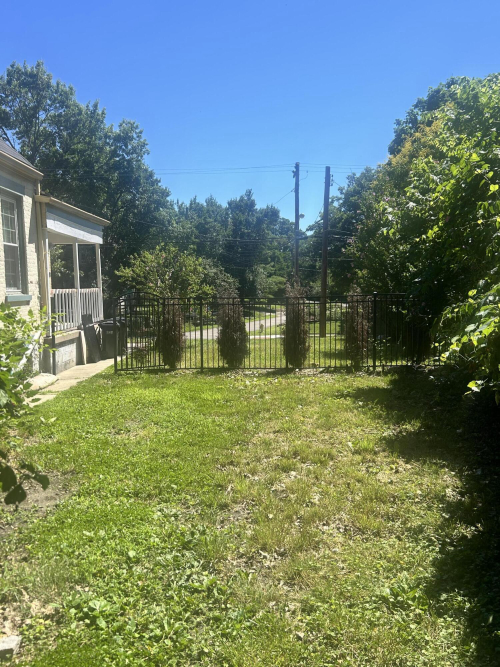 Listing Image 9
