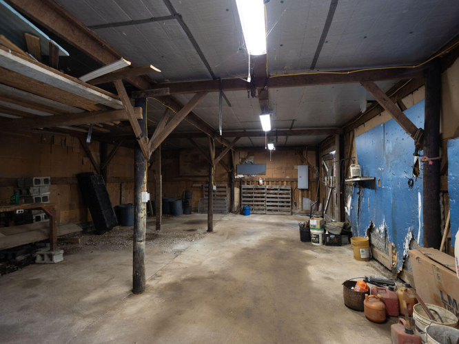 Listing Image 42