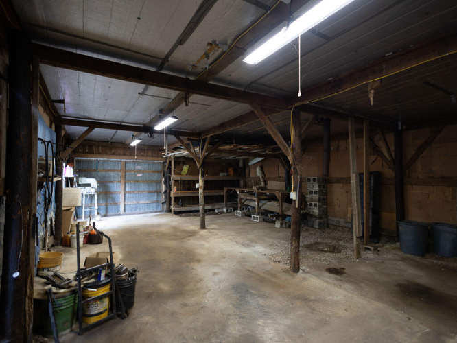 Listing Image 43