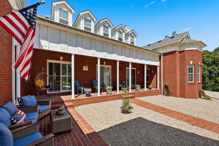 Listing Image 75