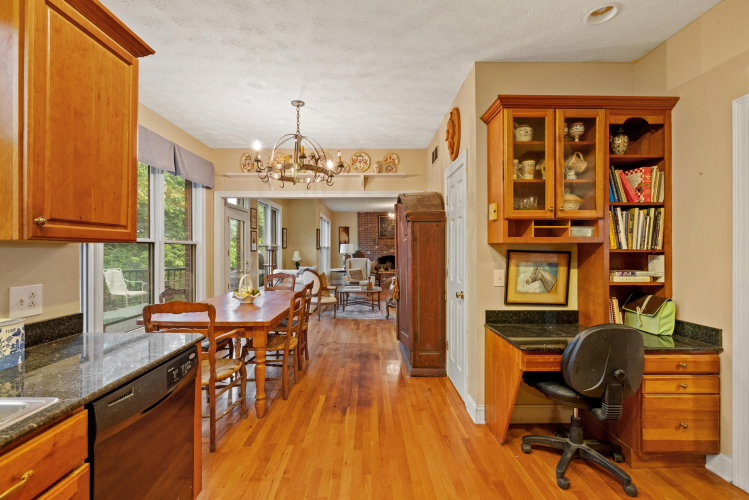 Listing Image 9