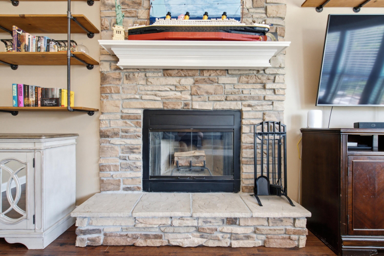 Listing Image 20