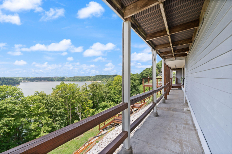Listing Image 104