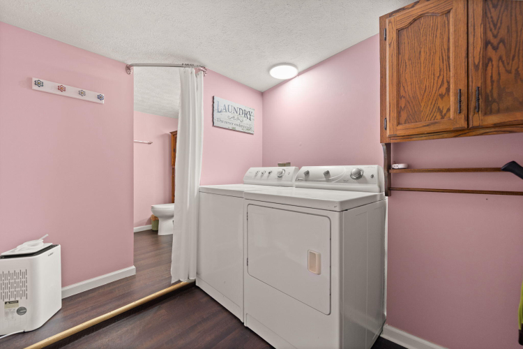 Listing Image 80