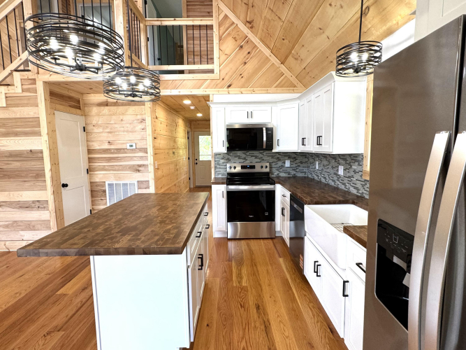 Listing Image 10
