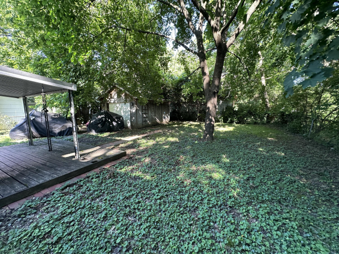 Listing Image 4
