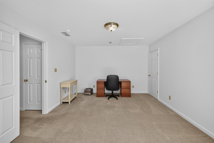 Listing Image 26