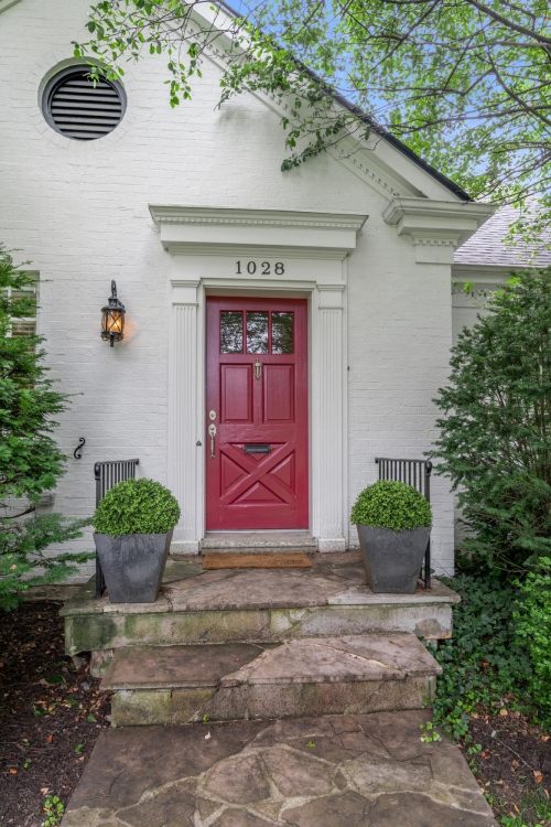 Listing Image 4