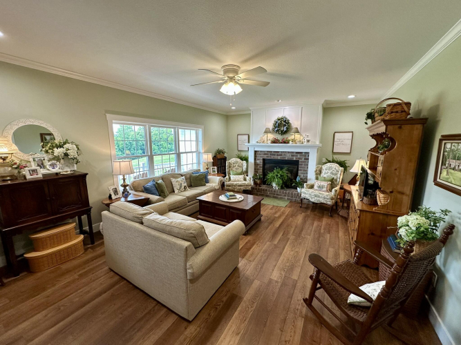 Listing Image 14