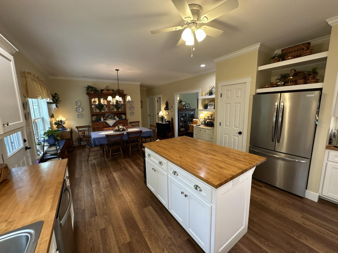 Listing Image 20