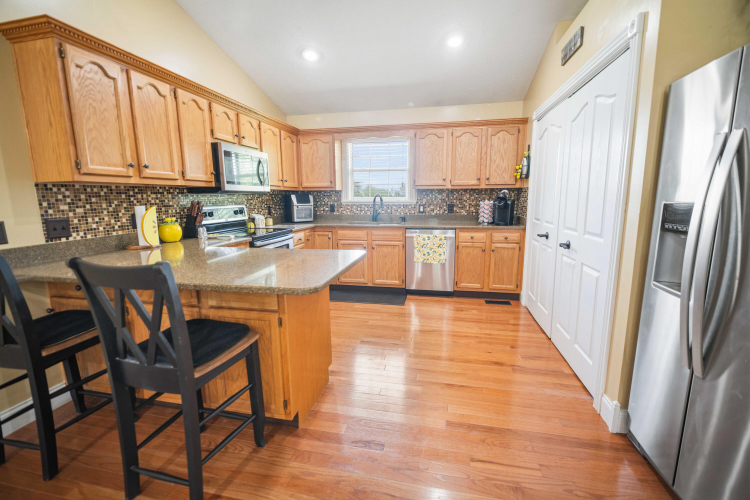 Listing Image 14