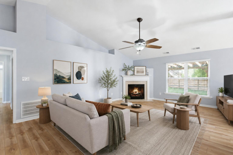 Listing Image 10