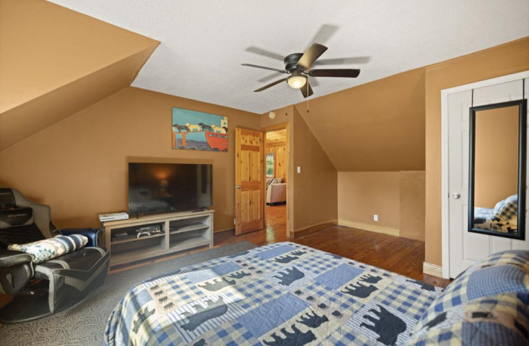 Listing Image 64