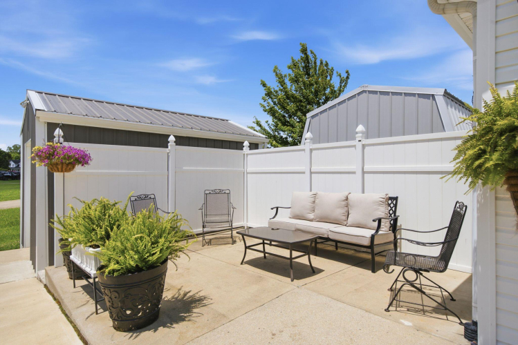 Listing Image 6