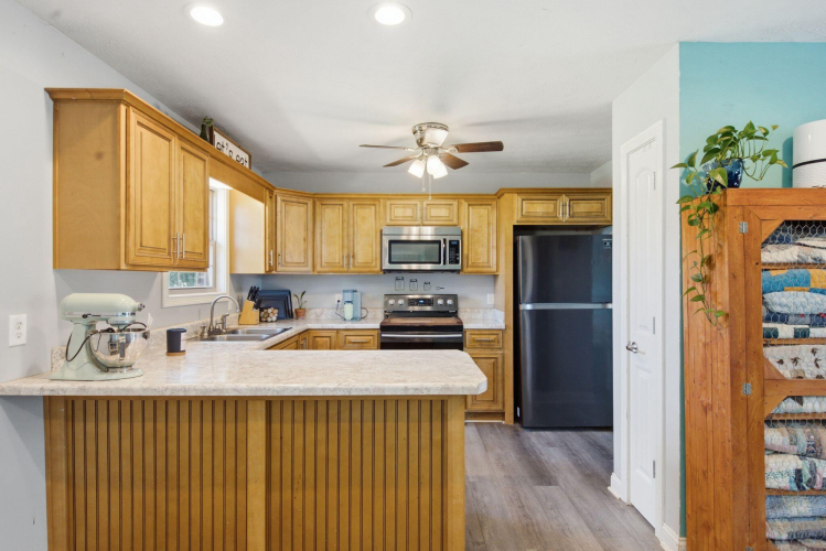 Listing Image 9