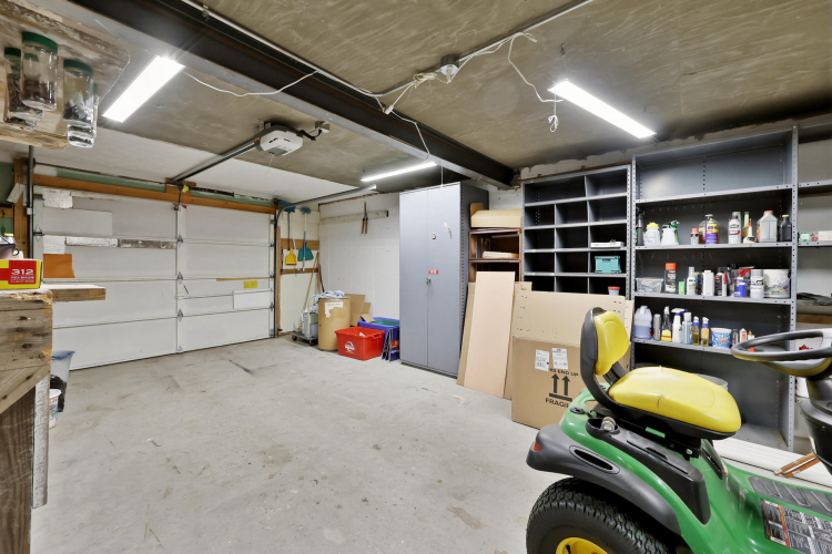 Listing Image 42