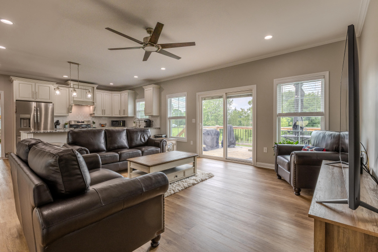 Listing Image 10