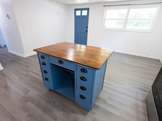 Listing Image 8