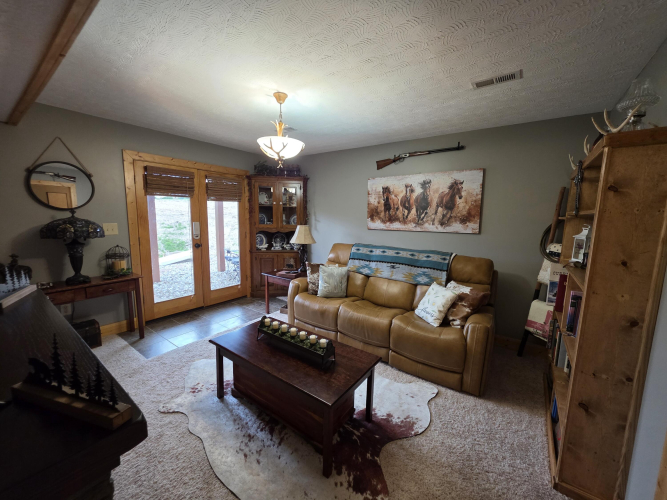 Listing Image 58