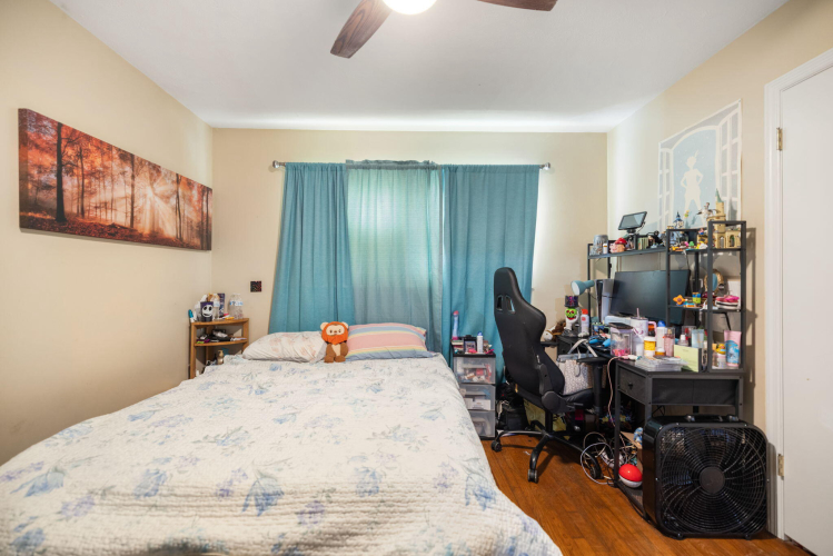 Listing Image 17
