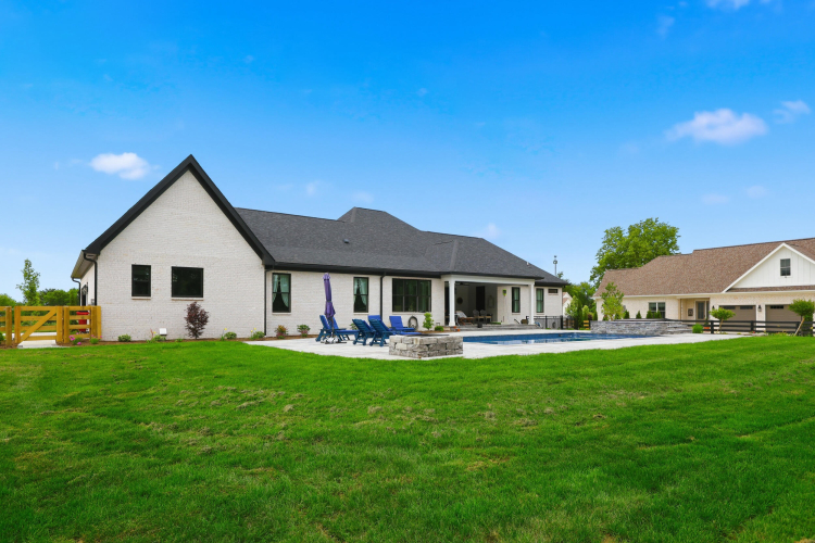 Listing Image 64