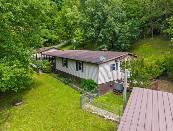 Listing Image 9