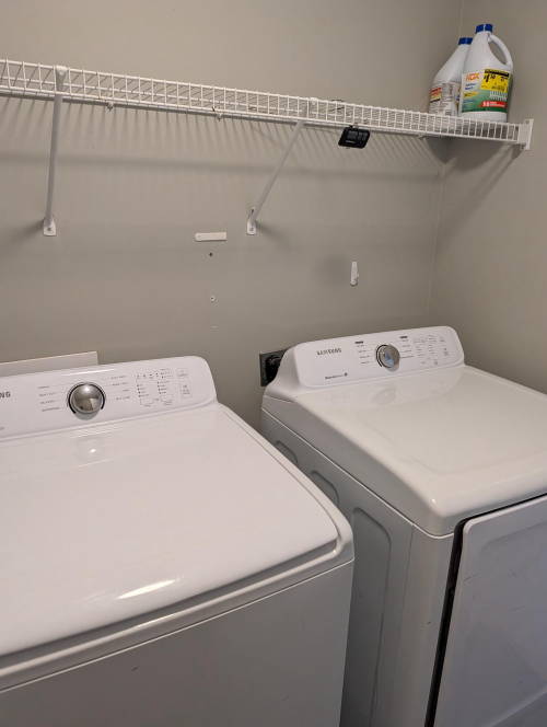 Listing Image 8