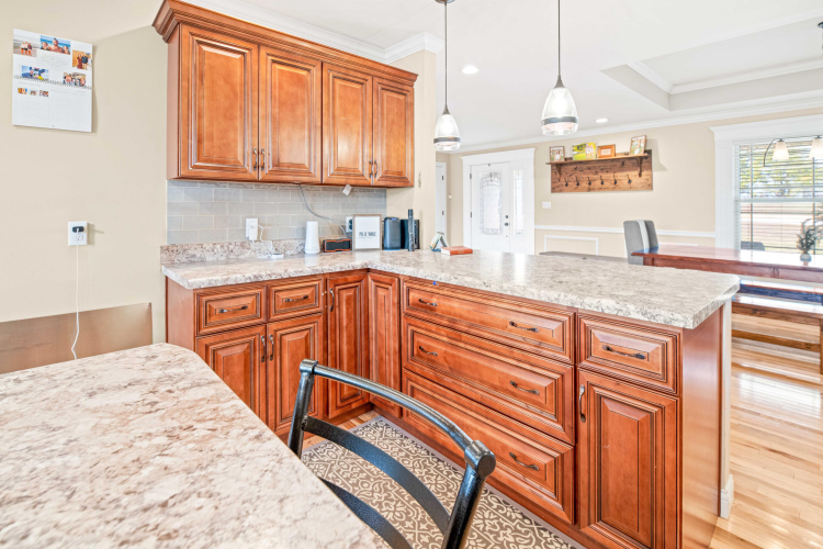 Listing Image 19