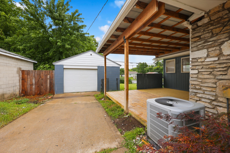 Listing Image 22