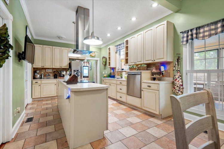 Listing Image 14