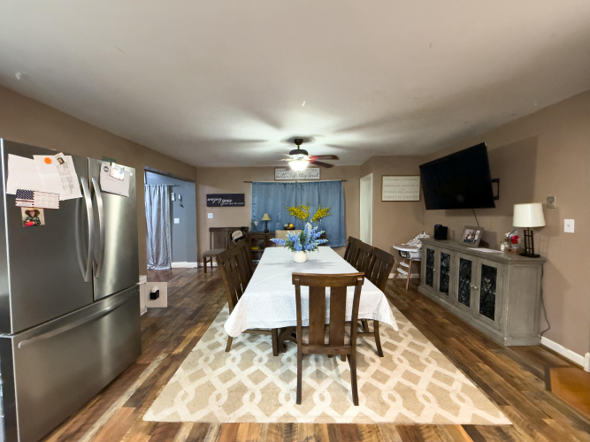 Listing Image 14