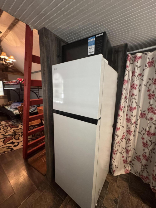 Listing Image 7