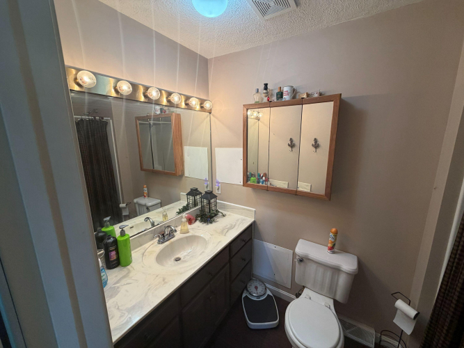 Listing Image 59