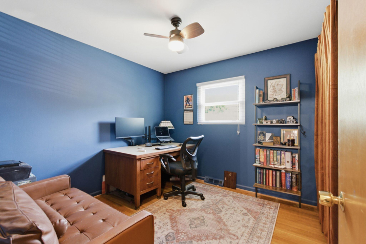 Listing Image 20