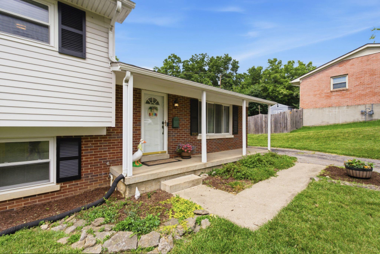 Listing Image 4