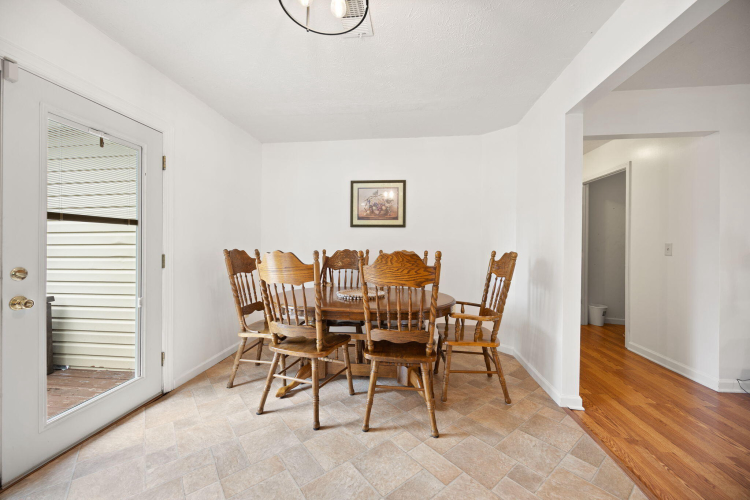 Listing Image 23