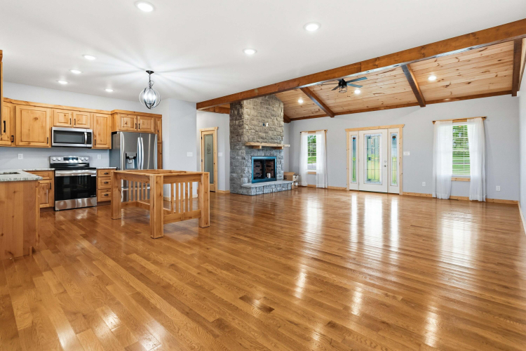 Listing Image 13