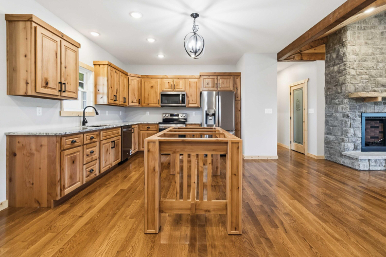 Listing Image 10