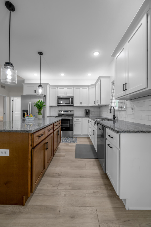 Listing Image 15