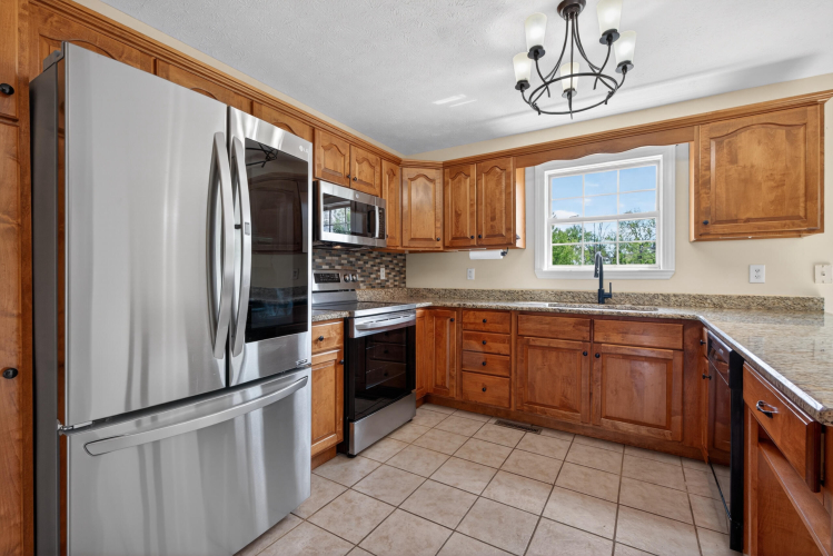 Listing Image 5