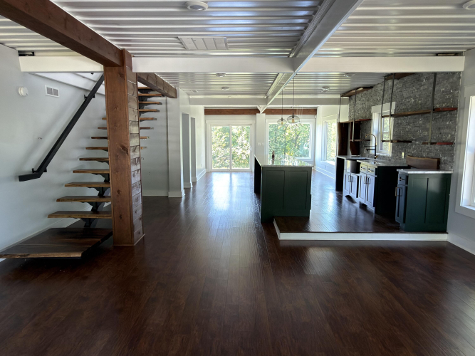 Listing Image 5