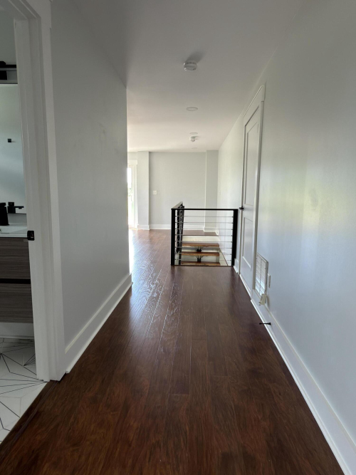 Listing Image 52