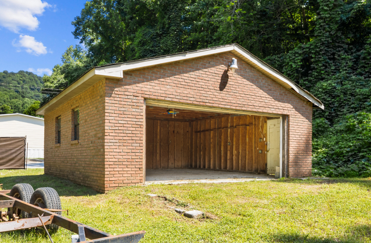 Listing Image 23