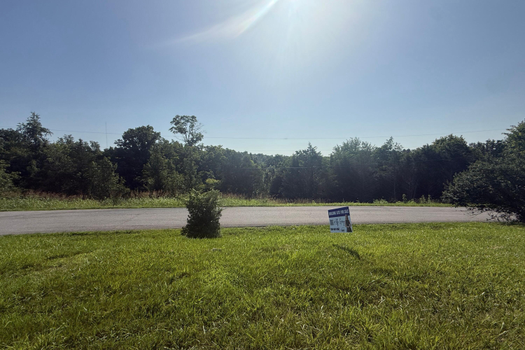 Listing Image 9