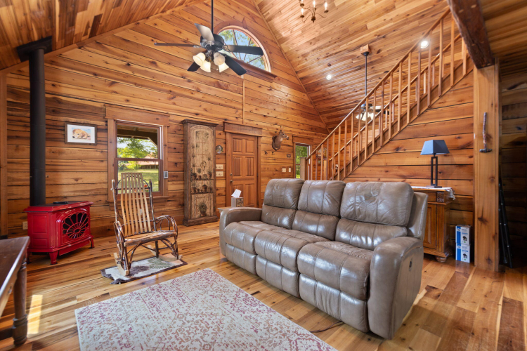 Listing Image 9