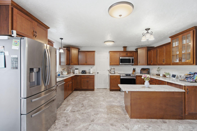 Listing Image 14