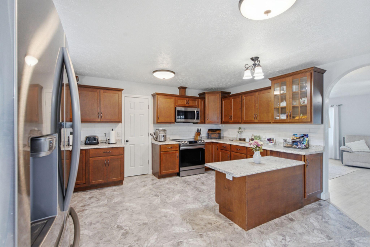 Listing Image 15